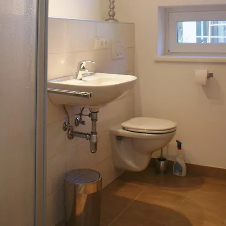 With Terrace In Kaprun, Salzburg, Cleaning Included * كابرون