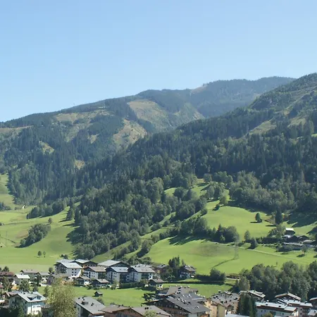 شقة With Terrace In Kaprun, Salzburg, Cleaning Included *