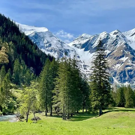 Near Lift & Glacier, Cleaning Included Kaprun