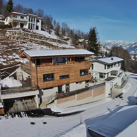 With Terrace In Kaprun, Salzburg, Cleaning Included كابرون
